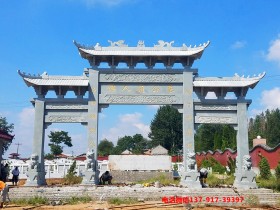 痛心!武汉武大老牌坊遭水泥搅拌车撞击,文物修复工作已启动