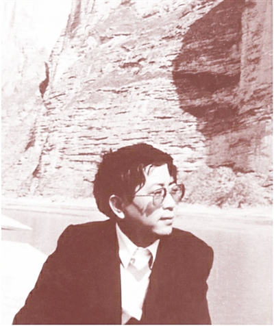 广漠中有生命的穿行,壮阔中有灵动的游走