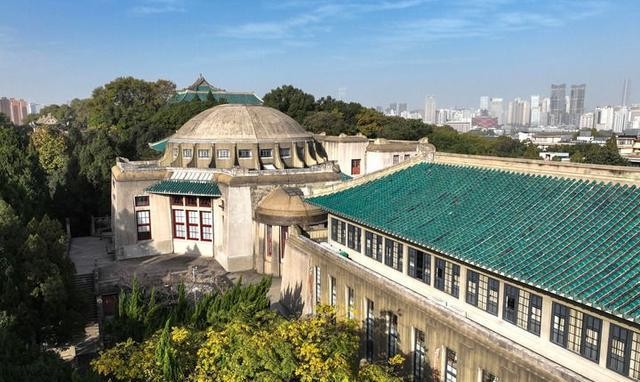 破圈！武汉大学彻底敞开校门，武汉这座城市的格局，藏不住了！