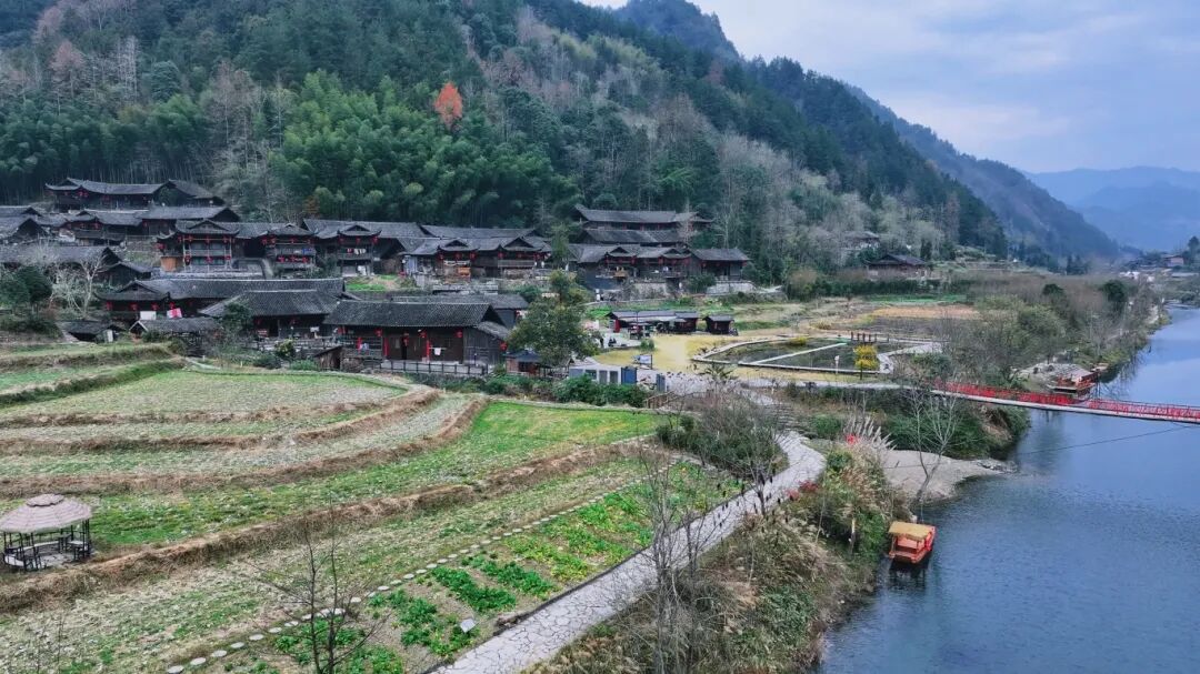 揭秘土家吊脚楼中的“应急安全智慧”