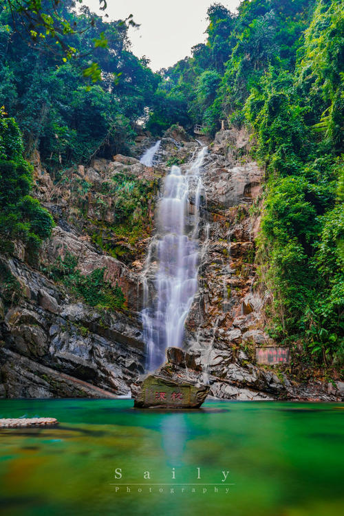 广东也私藏了一个“九寨沟”